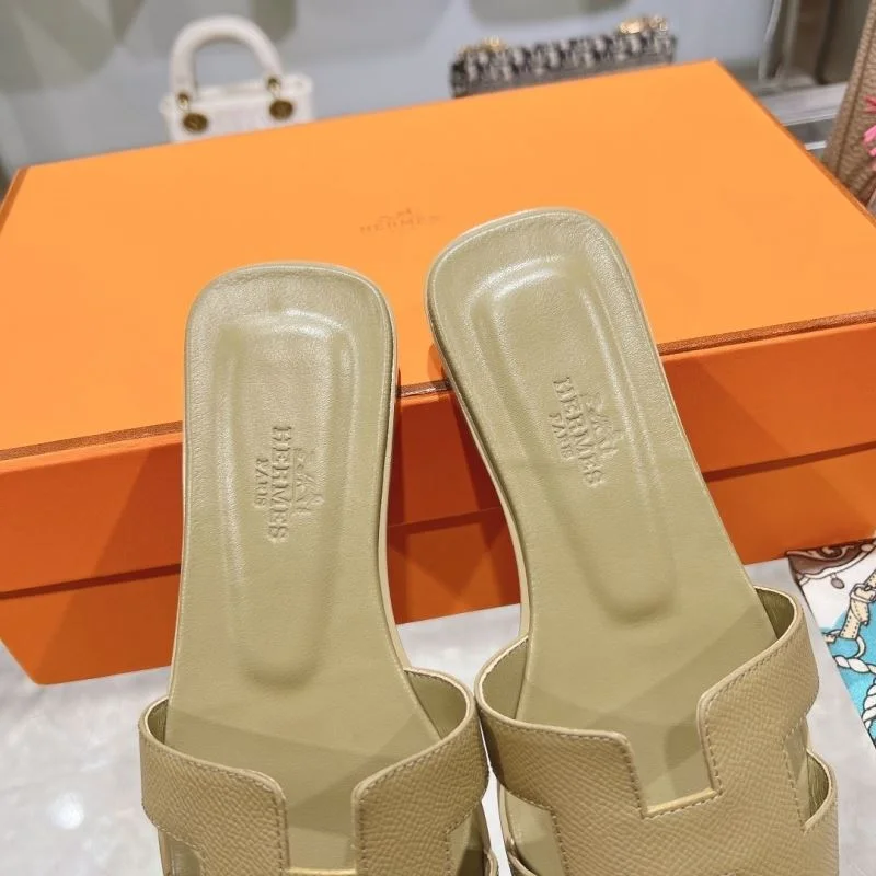 TechFriendly Hermes Slippers 28241