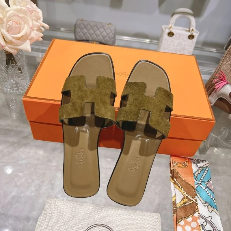 Supportive Hermes Slippers 28230