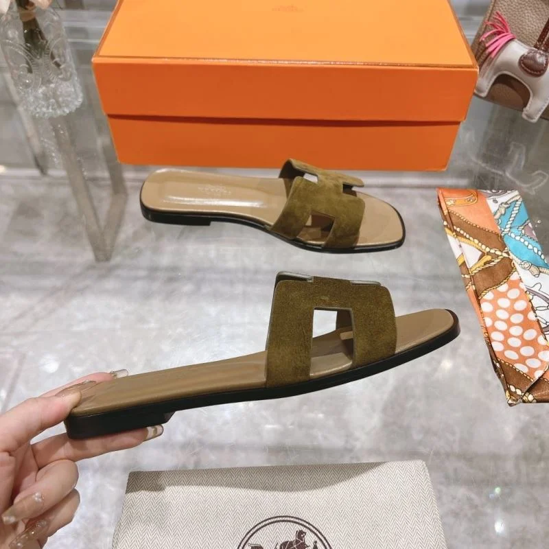 Supportive Hermes Slippers 28230