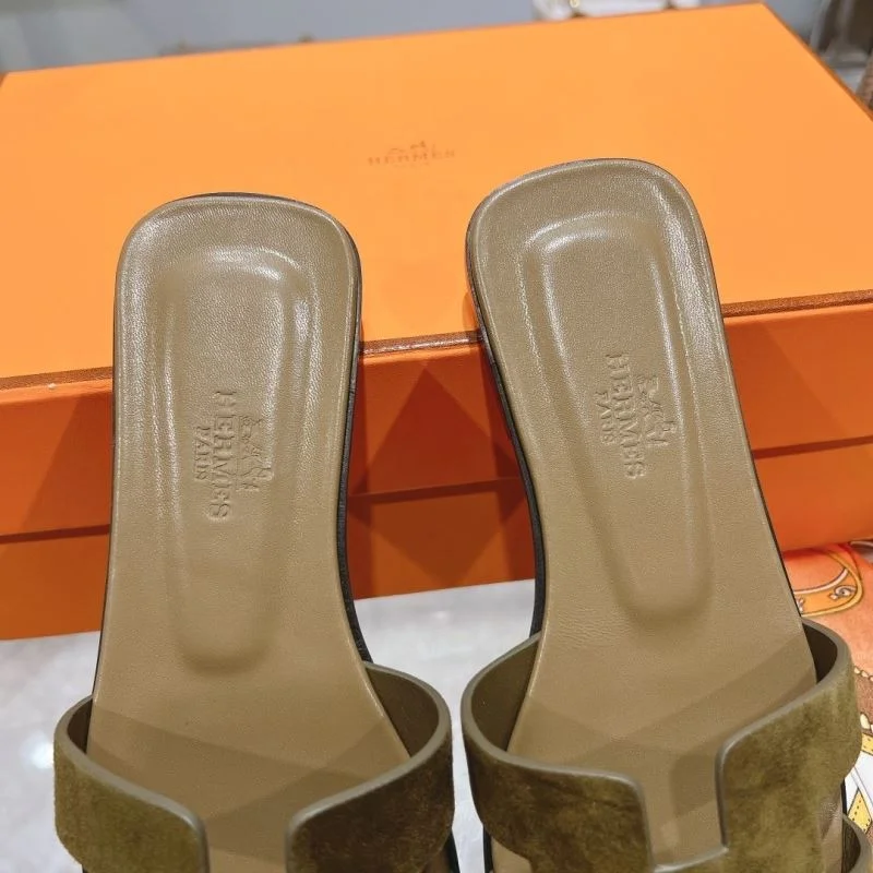 Supportive Hermes Slippers 28230