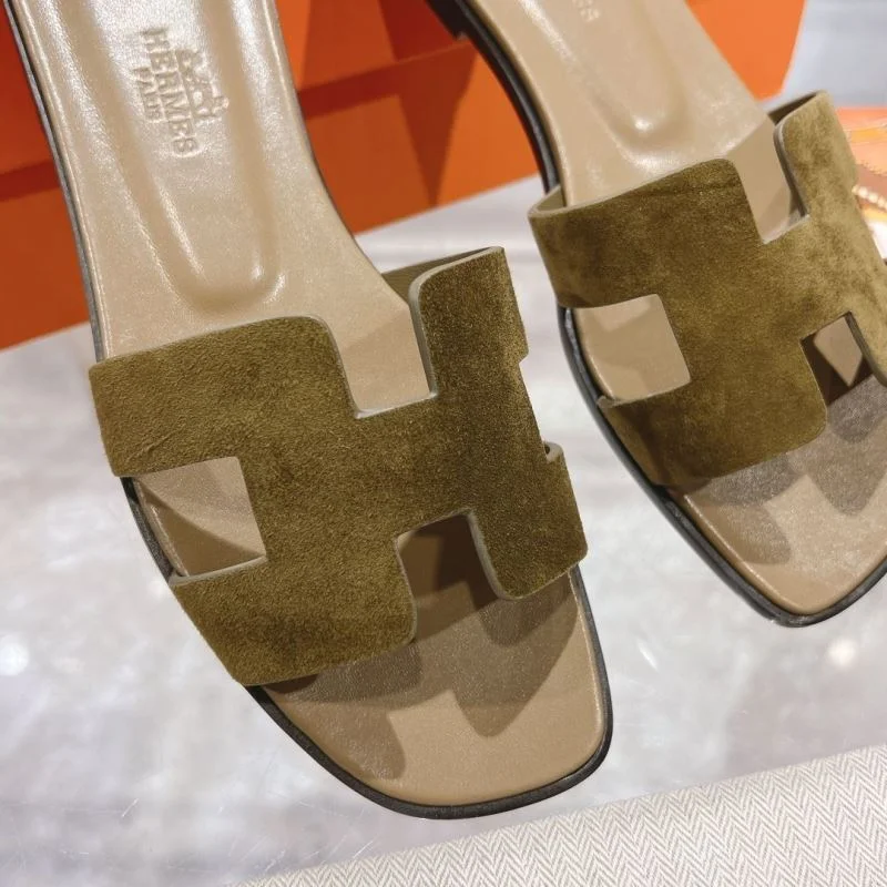 Supportive Hermes Slippers 28230
