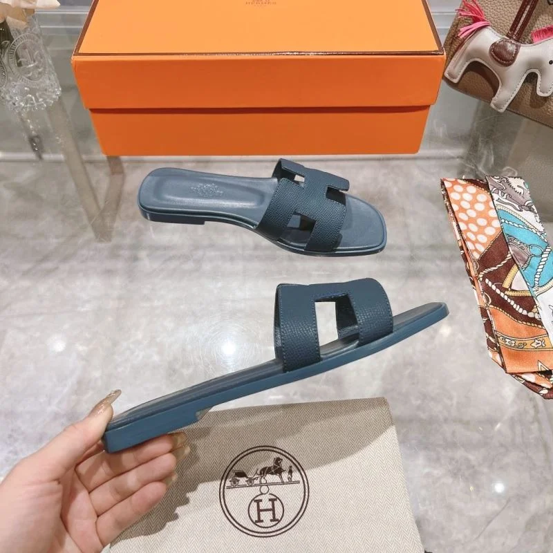 Vibrant Hermes Slippers 28209