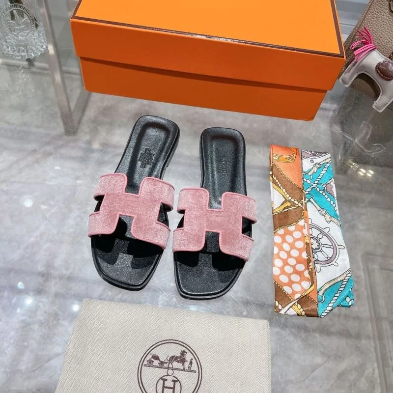 TechFriendly Hermes Slippers 28157