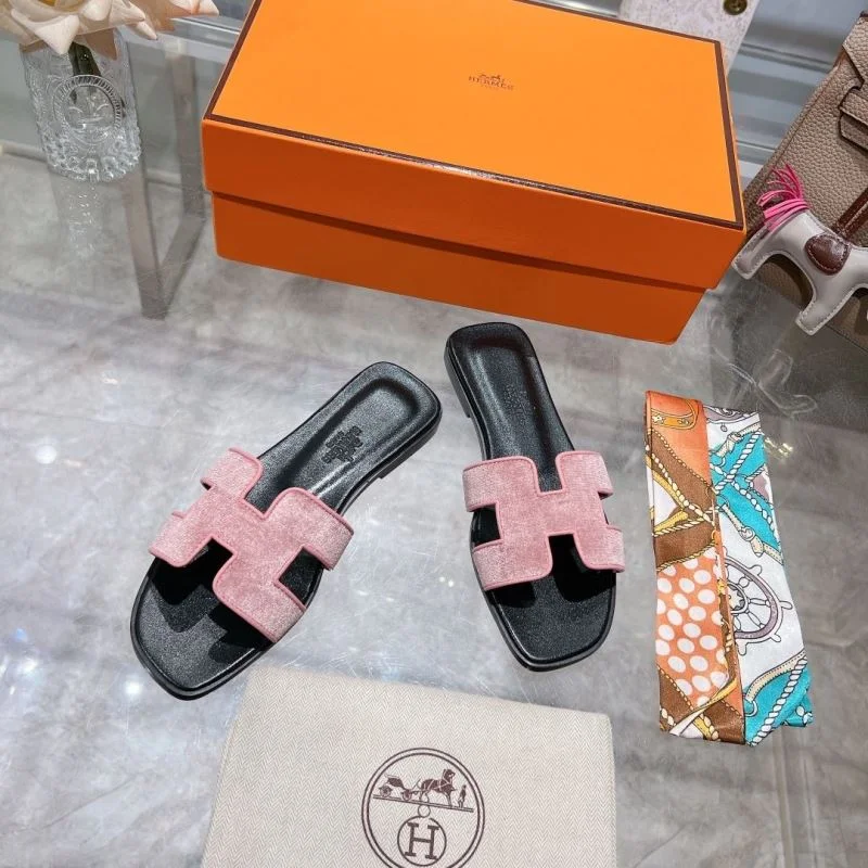 TechFriendly Hermes Slippers 28157