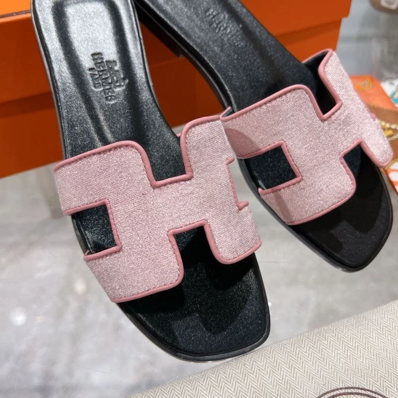TechFriendly Hermes Slippers 28157