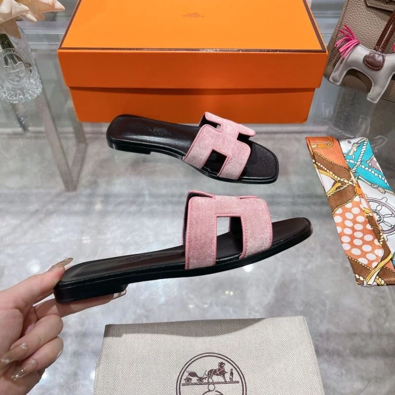 TechFriendly Hermes Slippers 28157