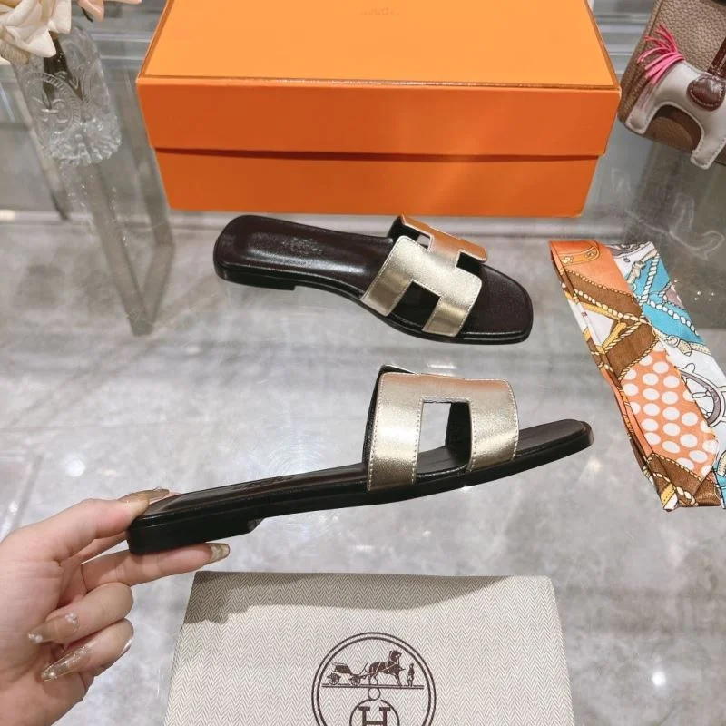 Resilient Hermes Slippers 28135