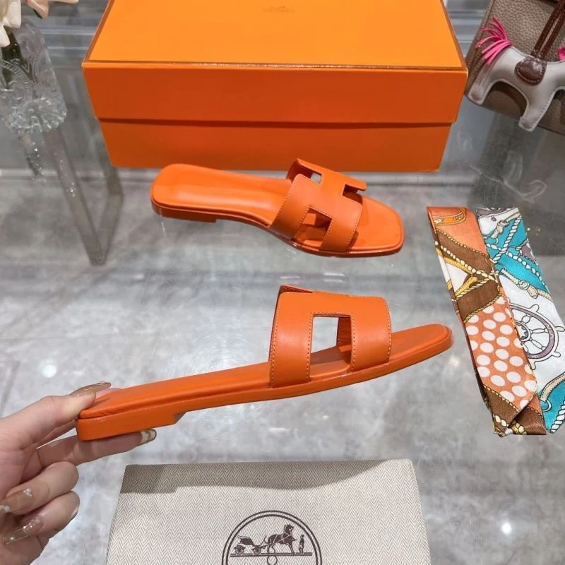 Compact Hermes Slippers 28120