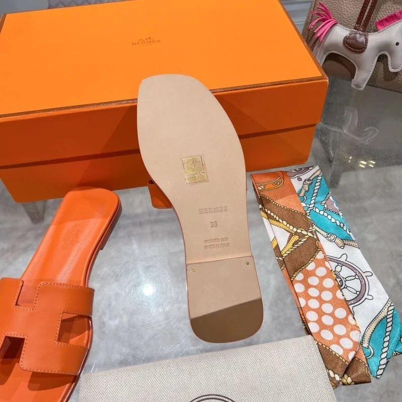 Compact Hermes Slippers 28120