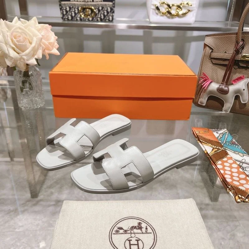 TechFriendly Hermes Slippers 28119