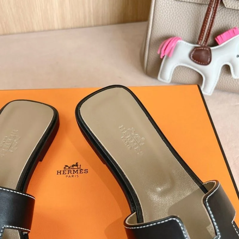 Upgraded Hermes Slippers 28103
