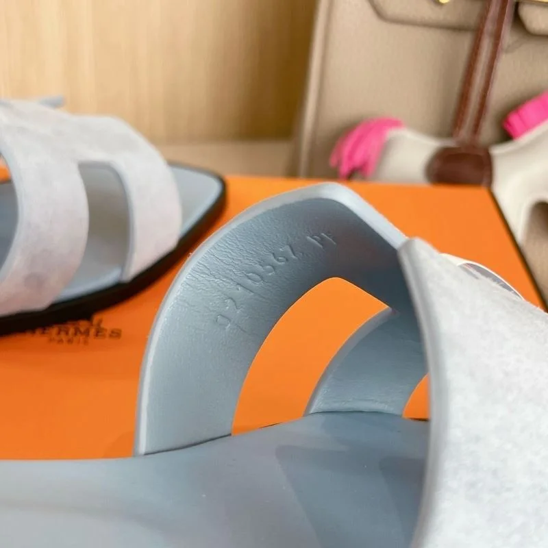 Sporty Hermes Slippers 28090