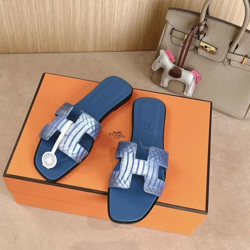 WellDesigned Hermes Slippers 28083