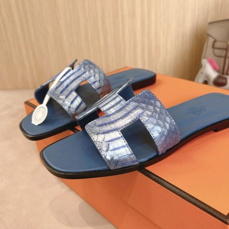 WellDesigned Hermes Slippers 28083