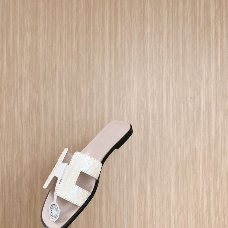 Hermes Slippers WeatherProof 28095