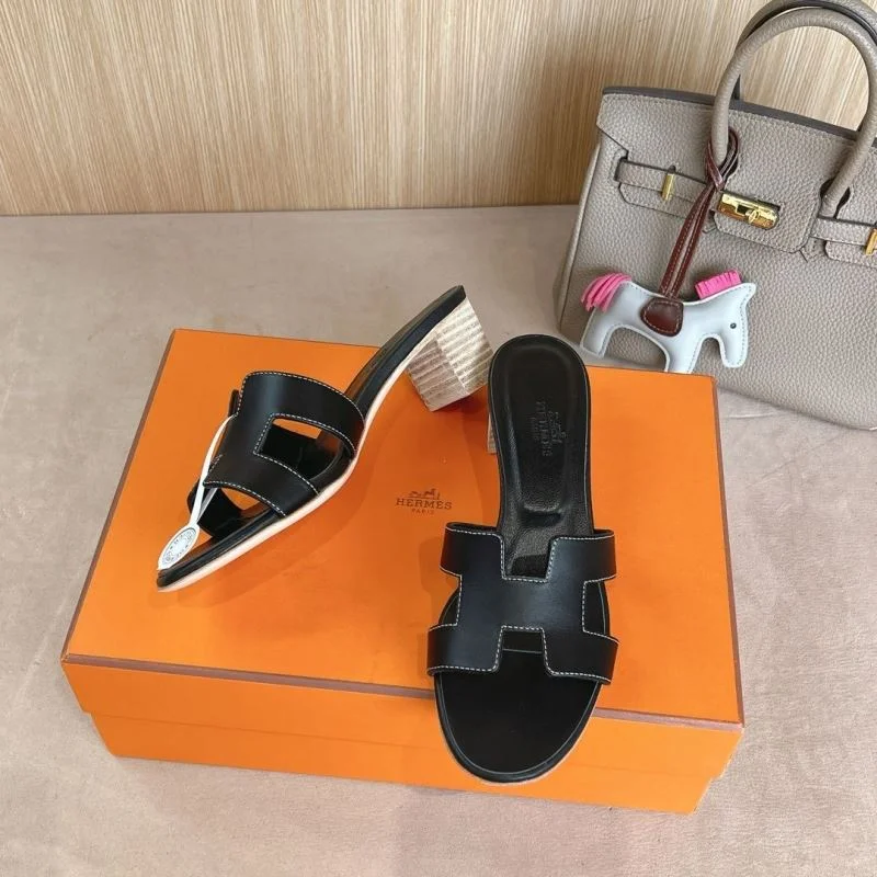 WellDesigned Hermes Slippers 28043