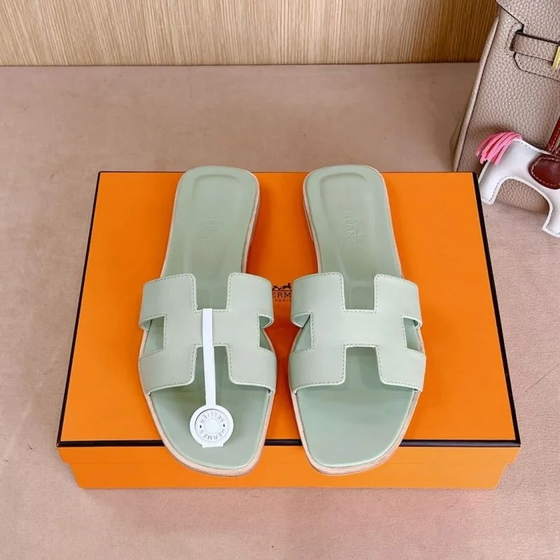 RelaxedFit Hermes Slippers 28053