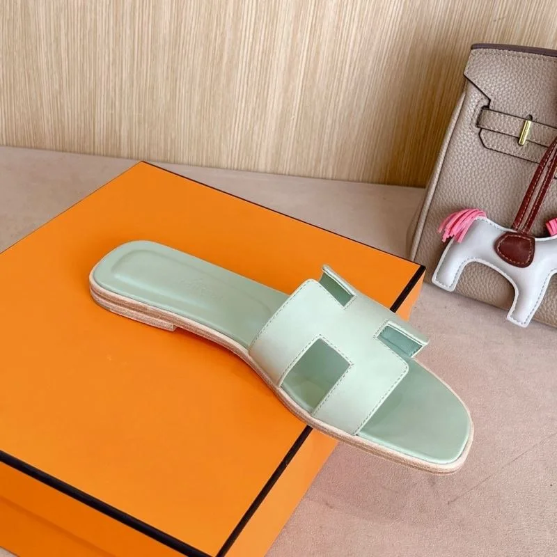 RelaxedFit Hermes Slippers 28053