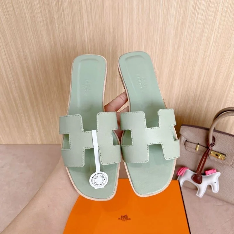 RelaxedFit Hermes Slippers 28053