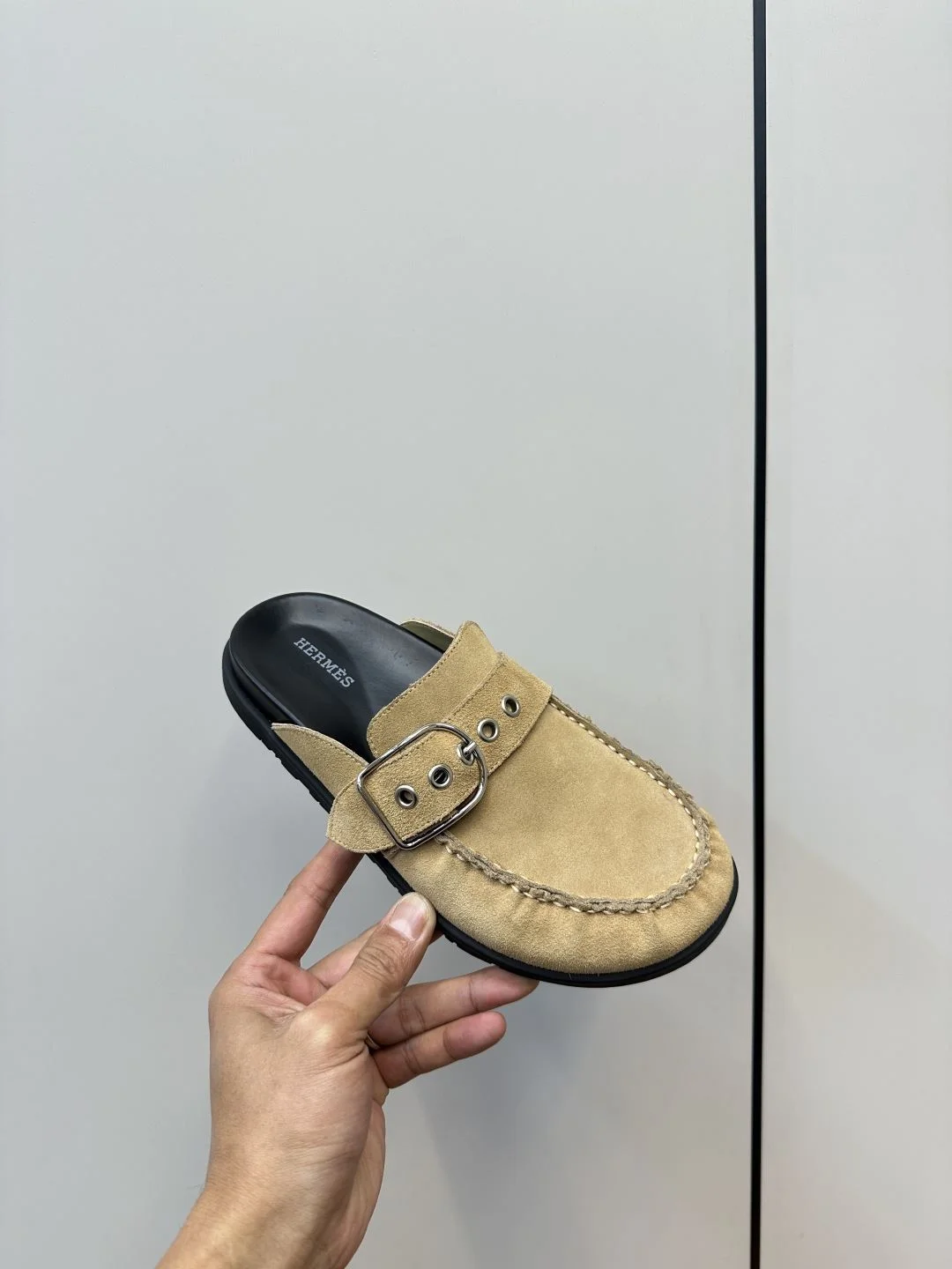 Tailored Hermes Slippers 26412