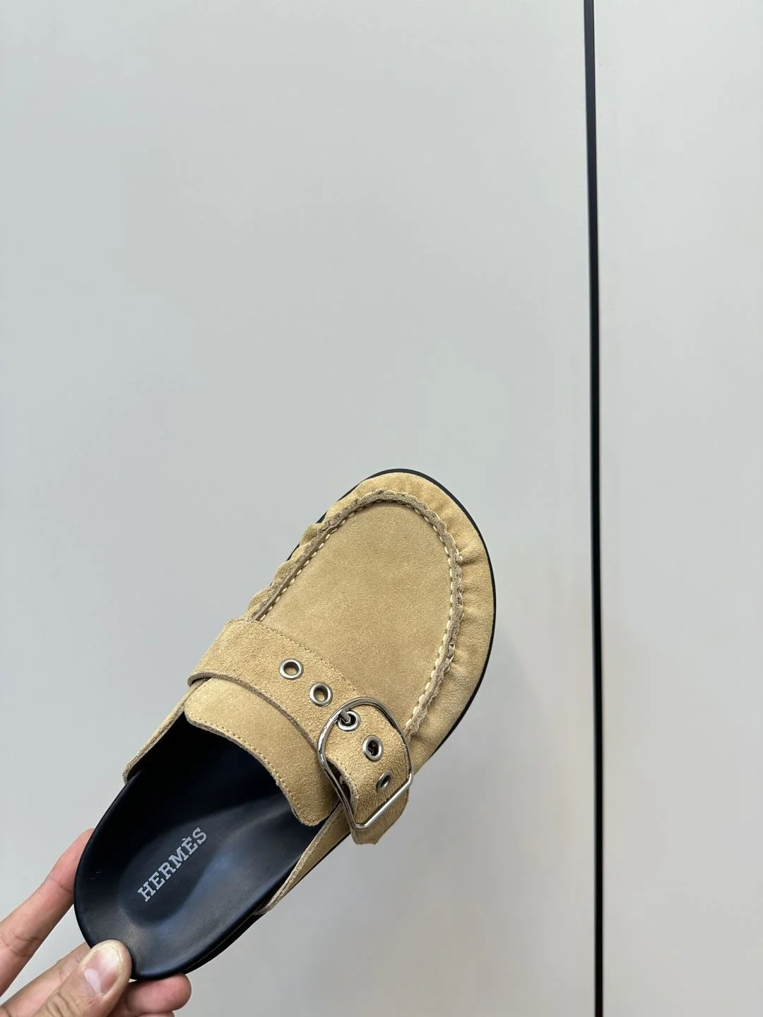 Tailored Hermes Slippers 26412