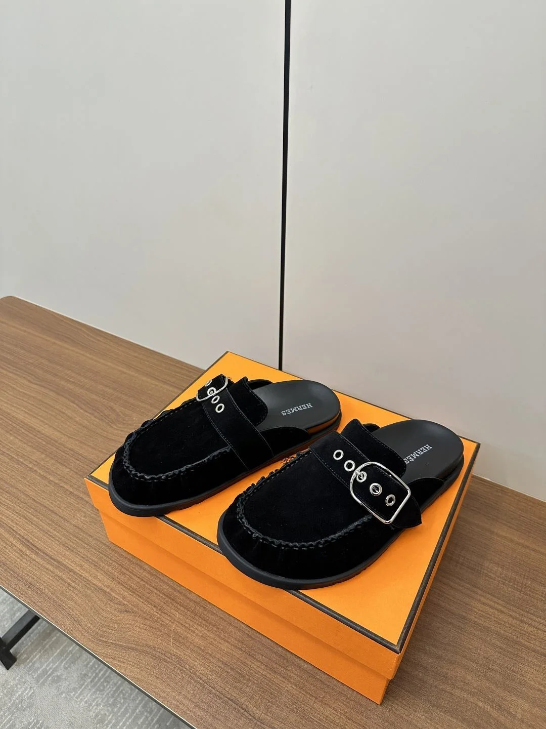 HighPerformance Hermes Slippers 26408