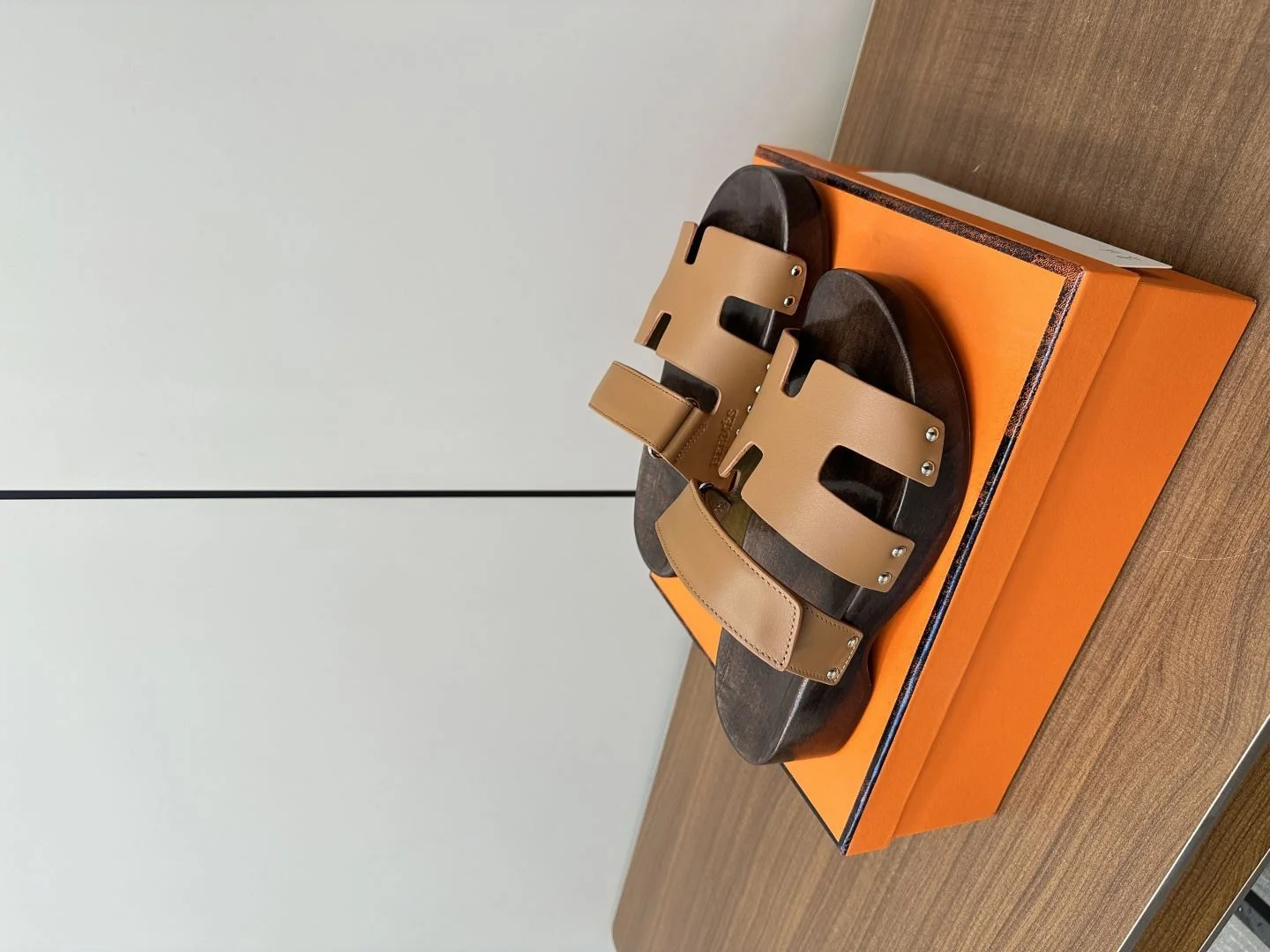 Resilient Hermes Slippers 26407