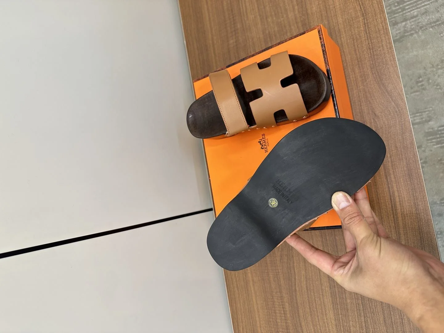 Resilient Hermes Slippers 26407