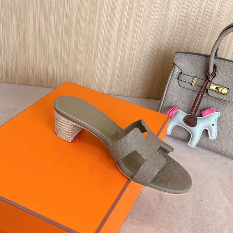 Seasonal Hermes Slippers 26403
