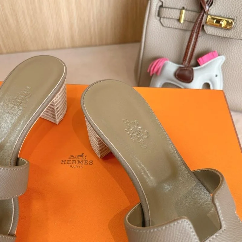 Seasonal Hermes Slippers 26403