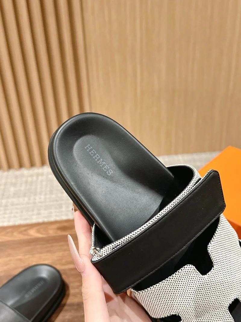 Bold Hermes Slippers 26391