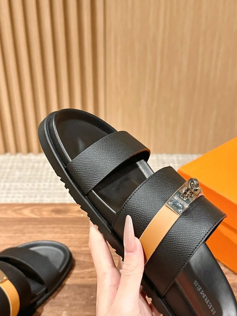 Vibrant Hermes Slippers 26363