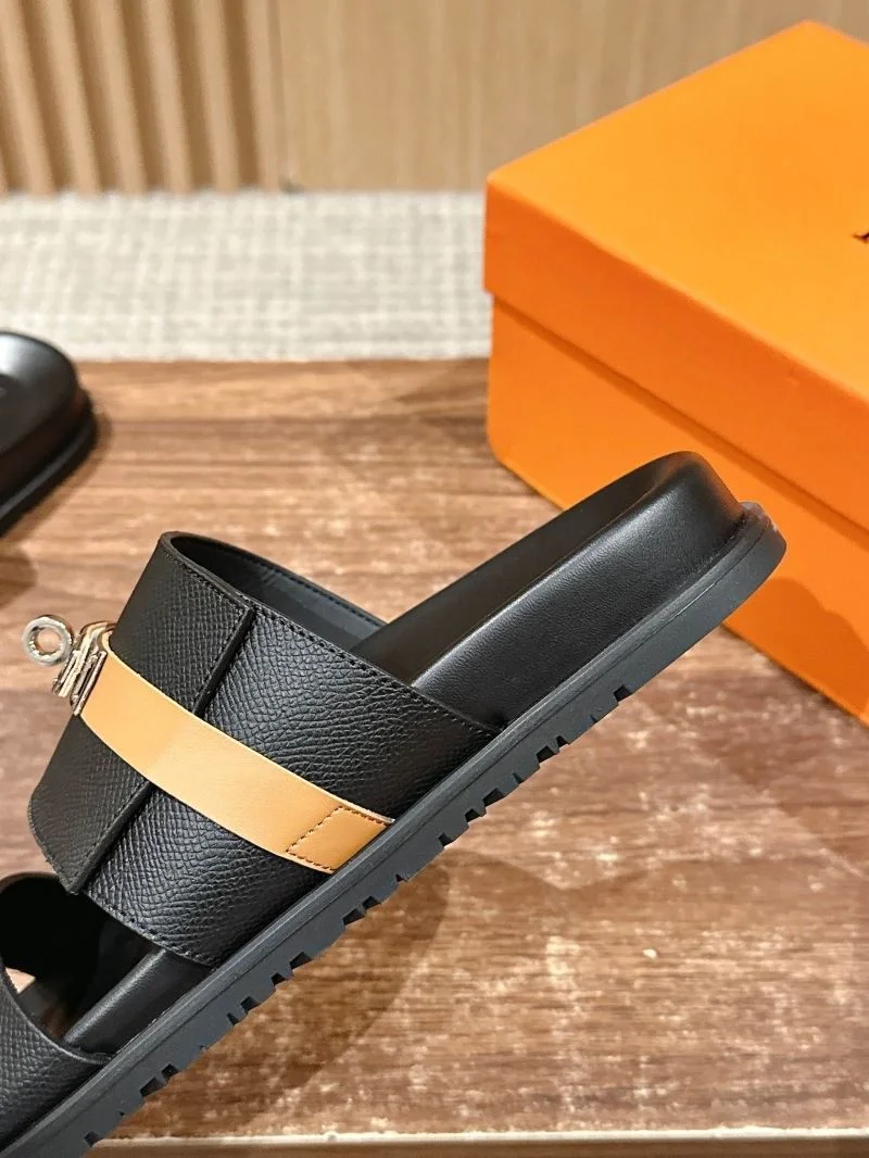 Vibrant Hermes Slippers 26363