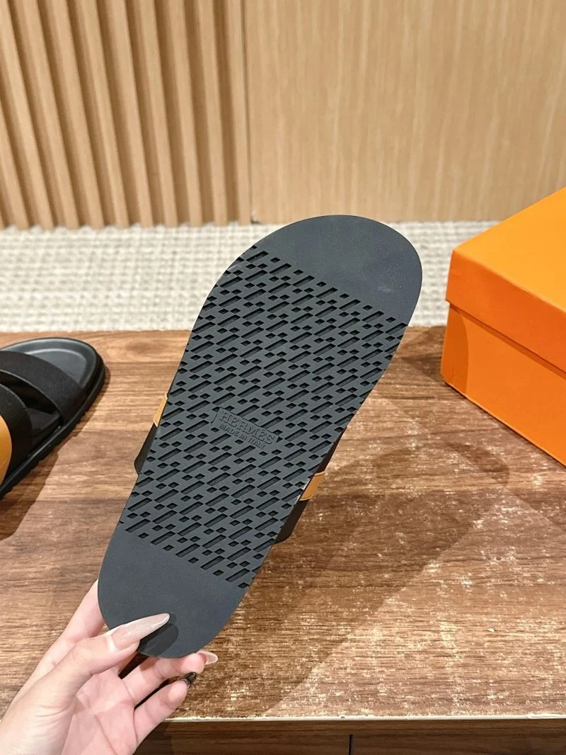 Vibrant Hermes Slippers 26363