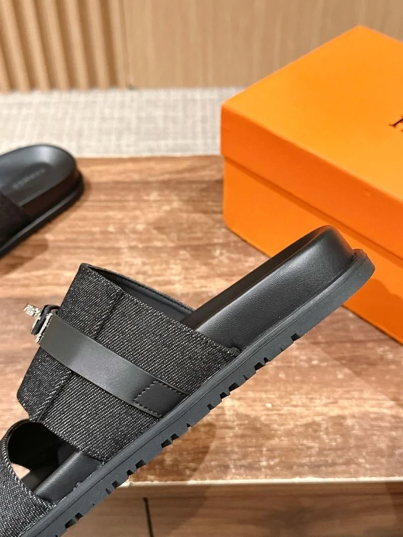NewStyle Hermes Slippers 26362