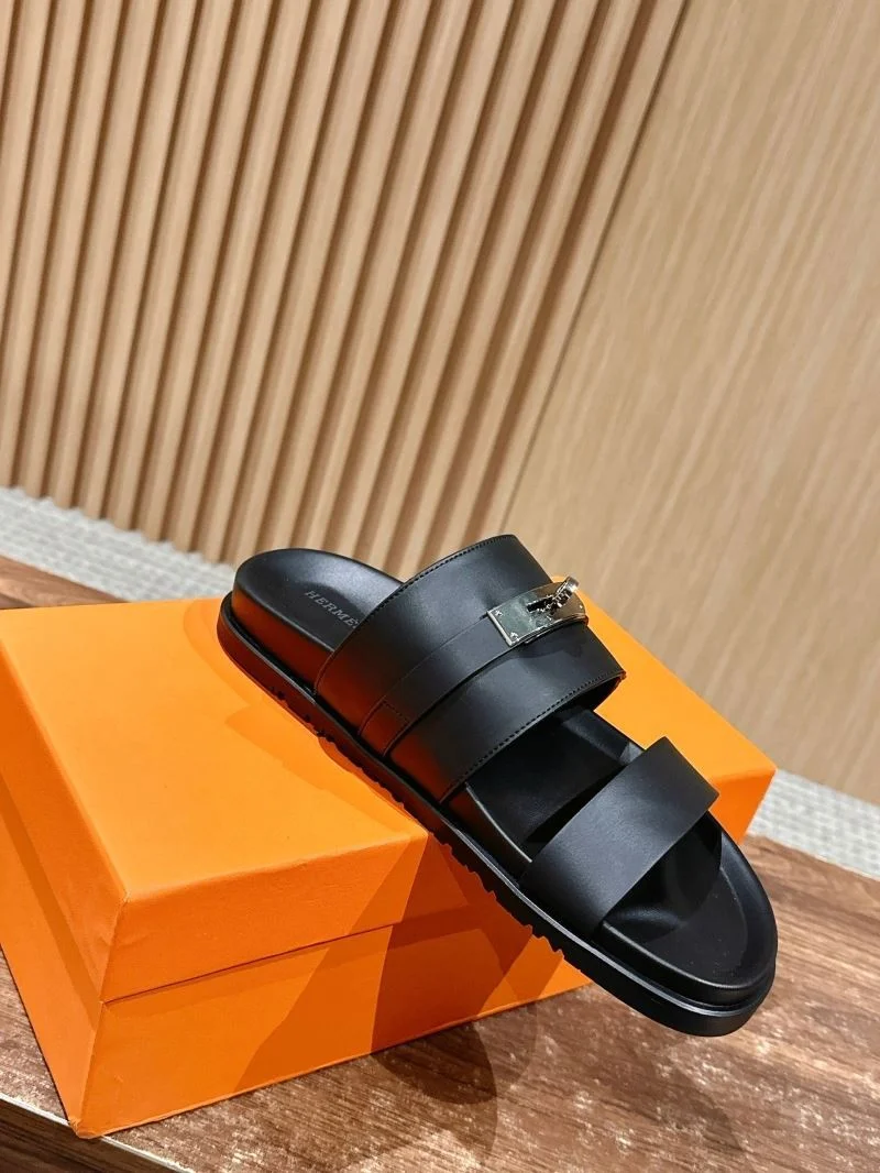 RelaxedFit Hermes Slippers 26358