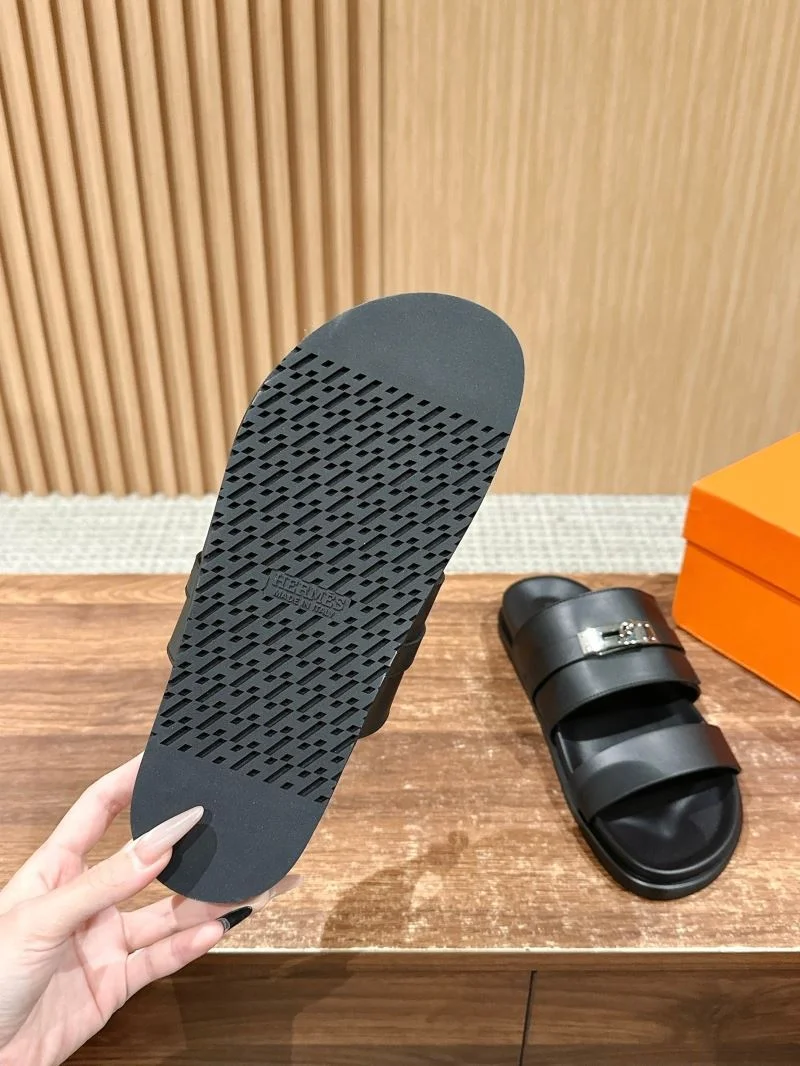 RelaxedFit Hermes Slippers 26358