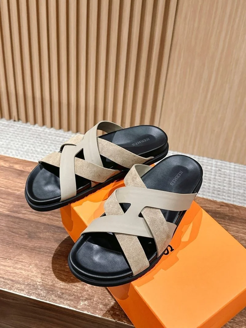 WellDesigned Hermes Slippers 26349