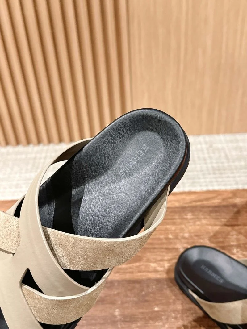 WellDesigned Hermes Slippers 26349