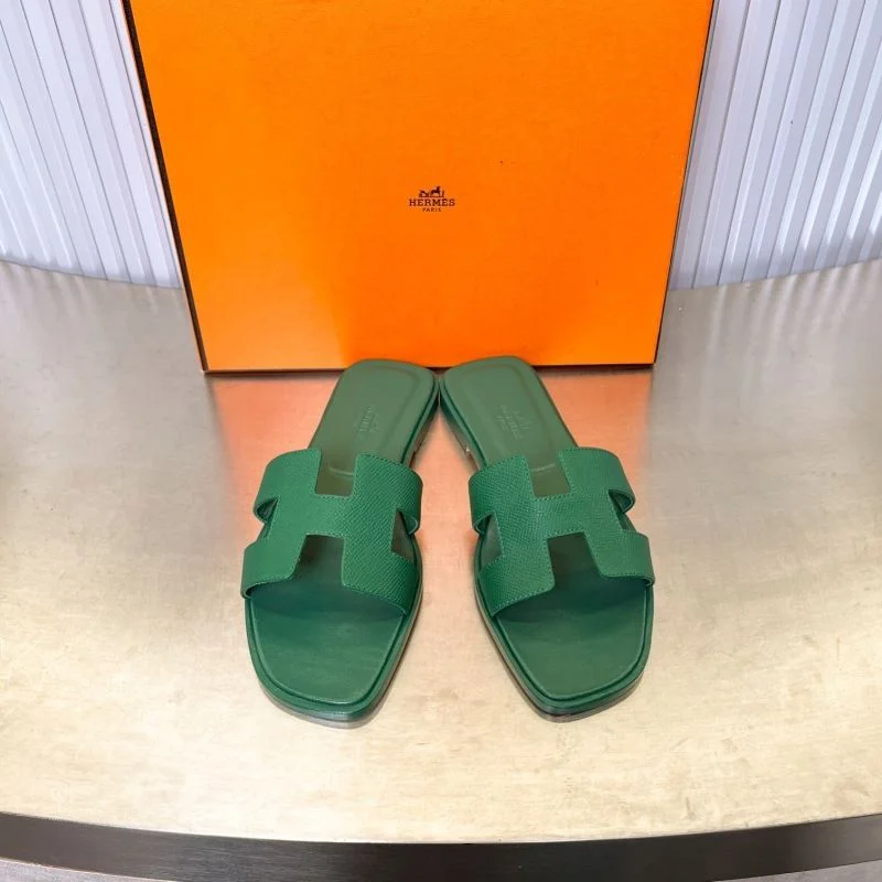 Minimalist Hermes Slippers 26309