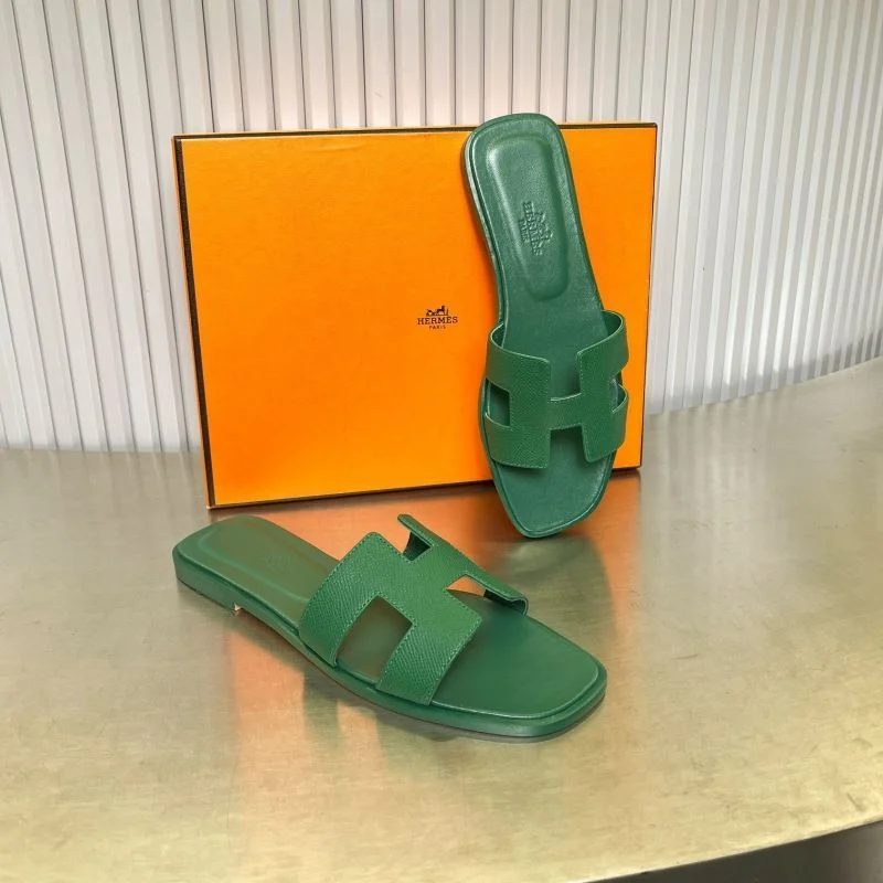 Minimalist Hermes Slippers 26309