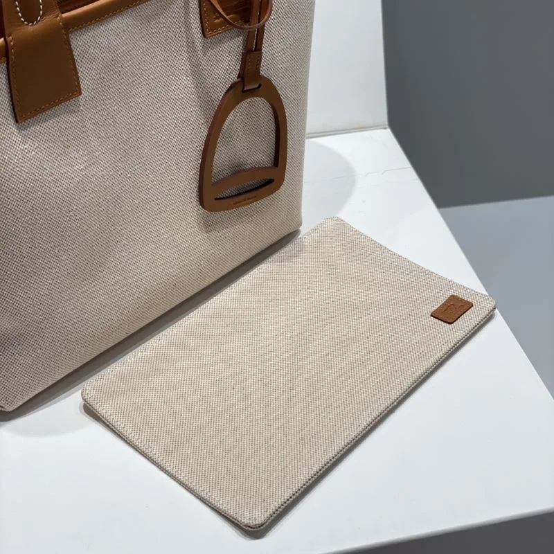 Resilient Hermes Steeple Bags 48565