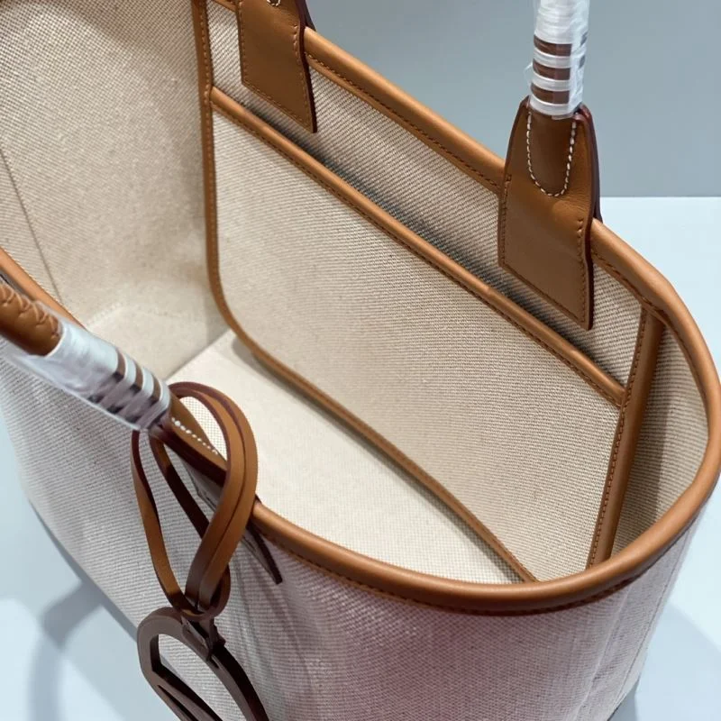 Resilient Hermes Steeple Bags 48565