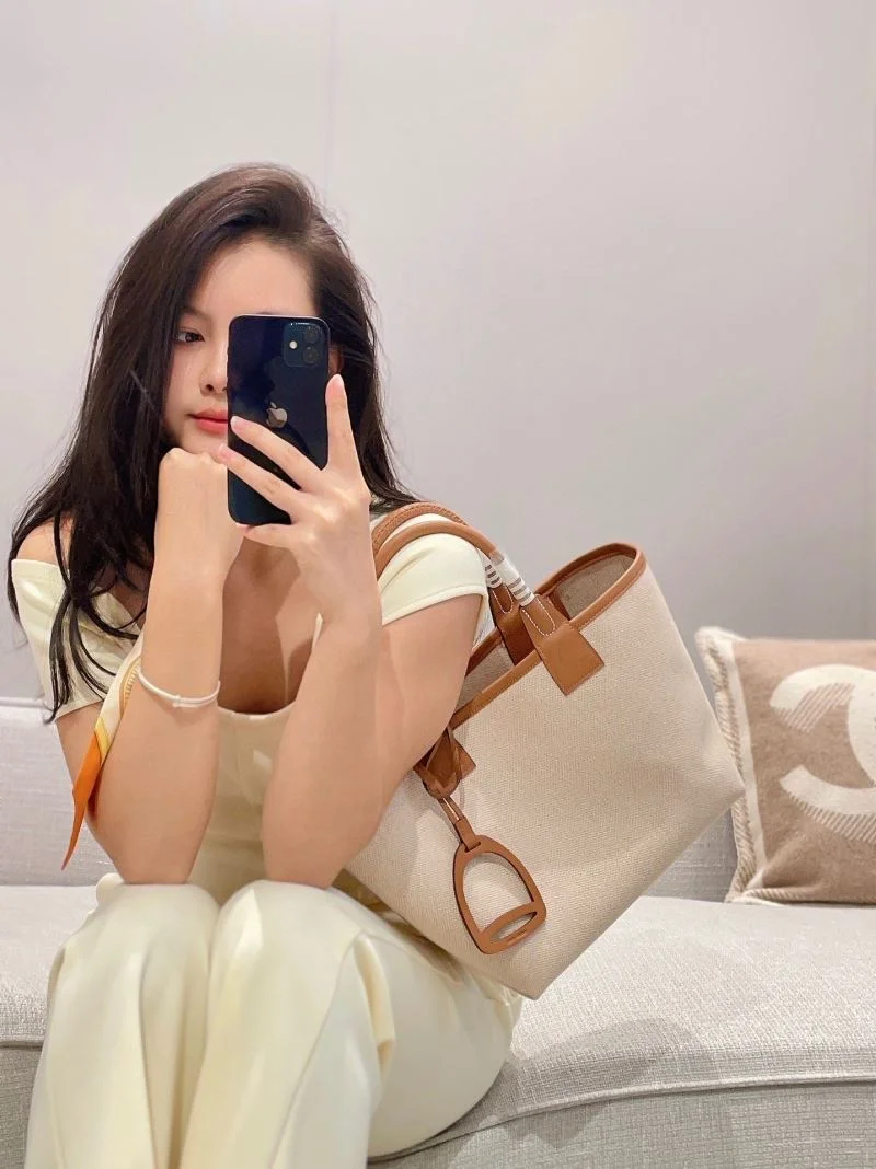 Resilient Hermes Steeple Bags 48565
