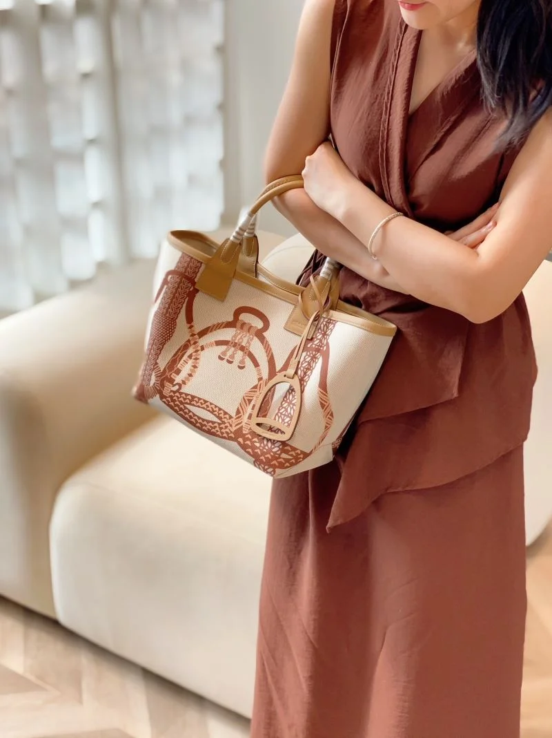 Durable Hermes Steeple Bags 48564