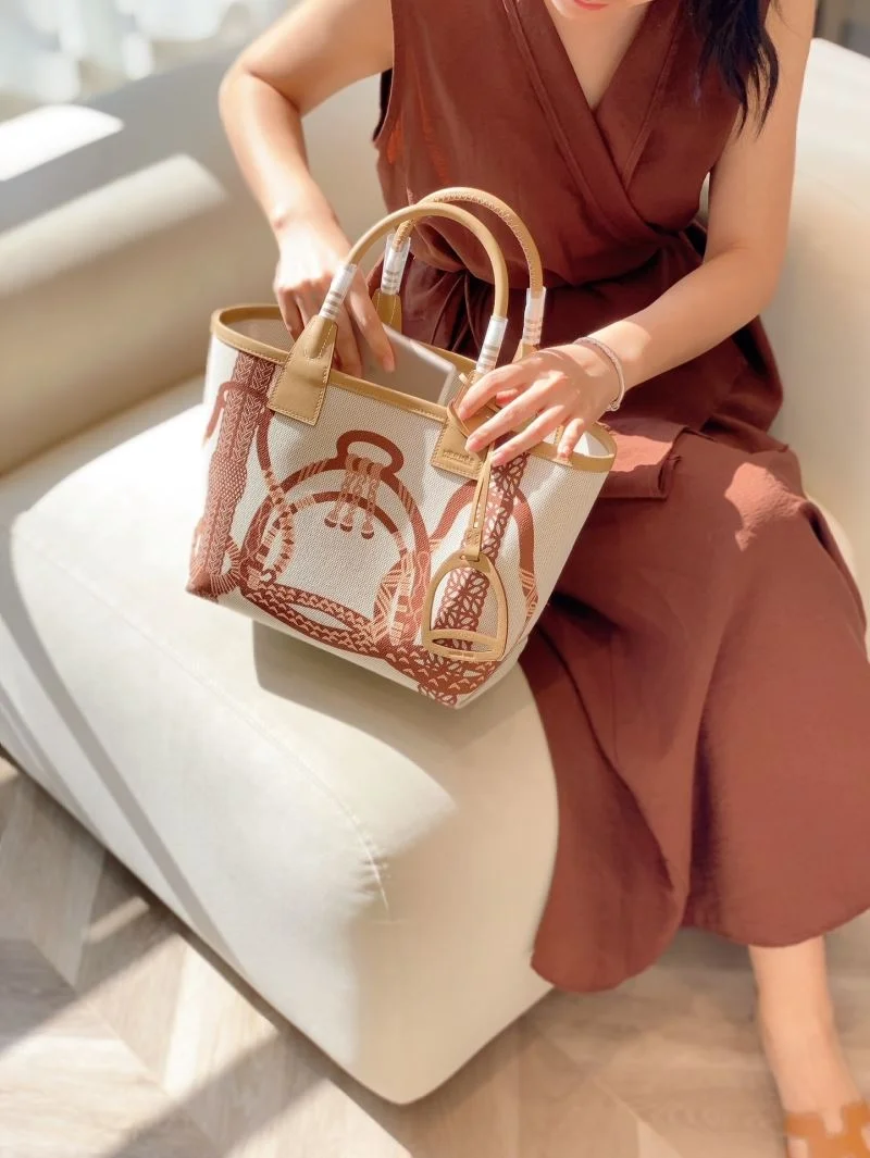 Durable Hermes Steeple Bags 48564