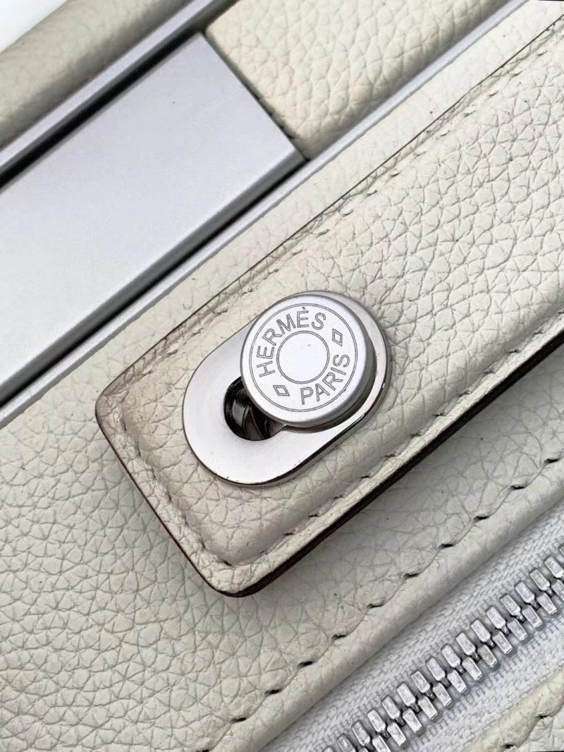 ZipUp Hermes Suitcase 69306