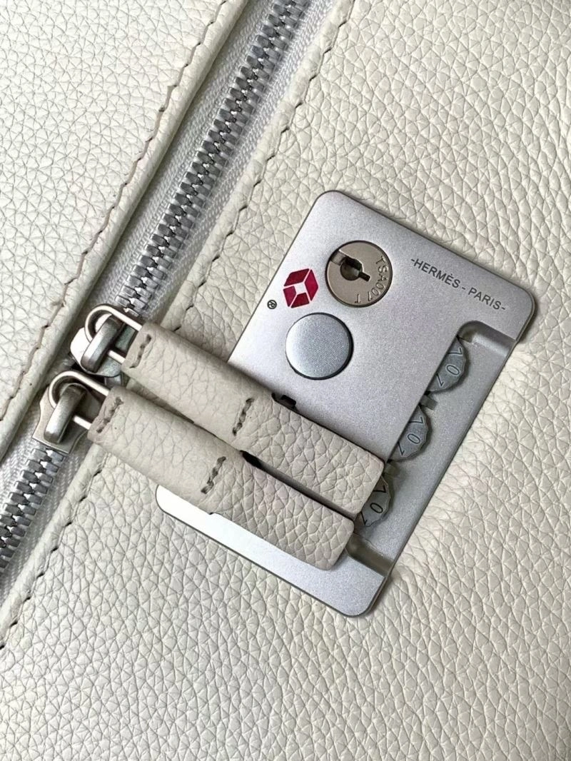 ZipUp Hermes Suitcase 69306