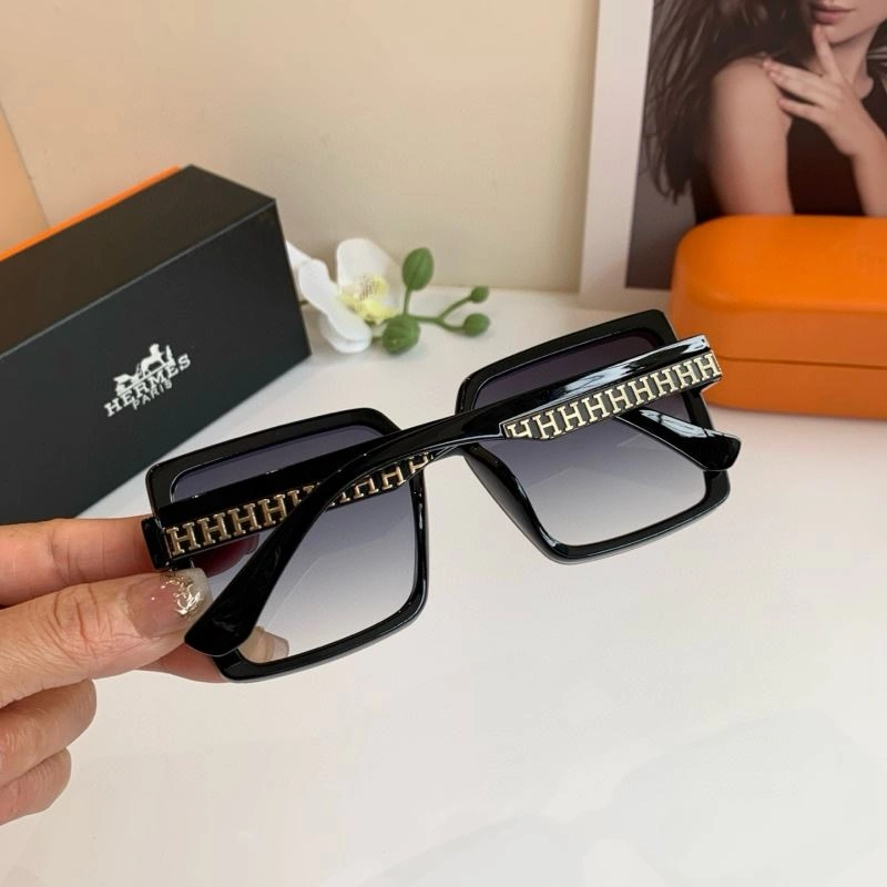 Snug Hermes Sunglasses 280185