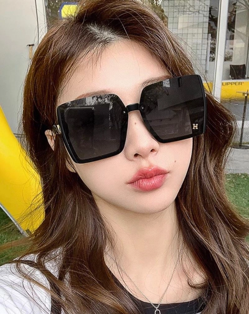 Supportive Hermes Sunglasses 280214